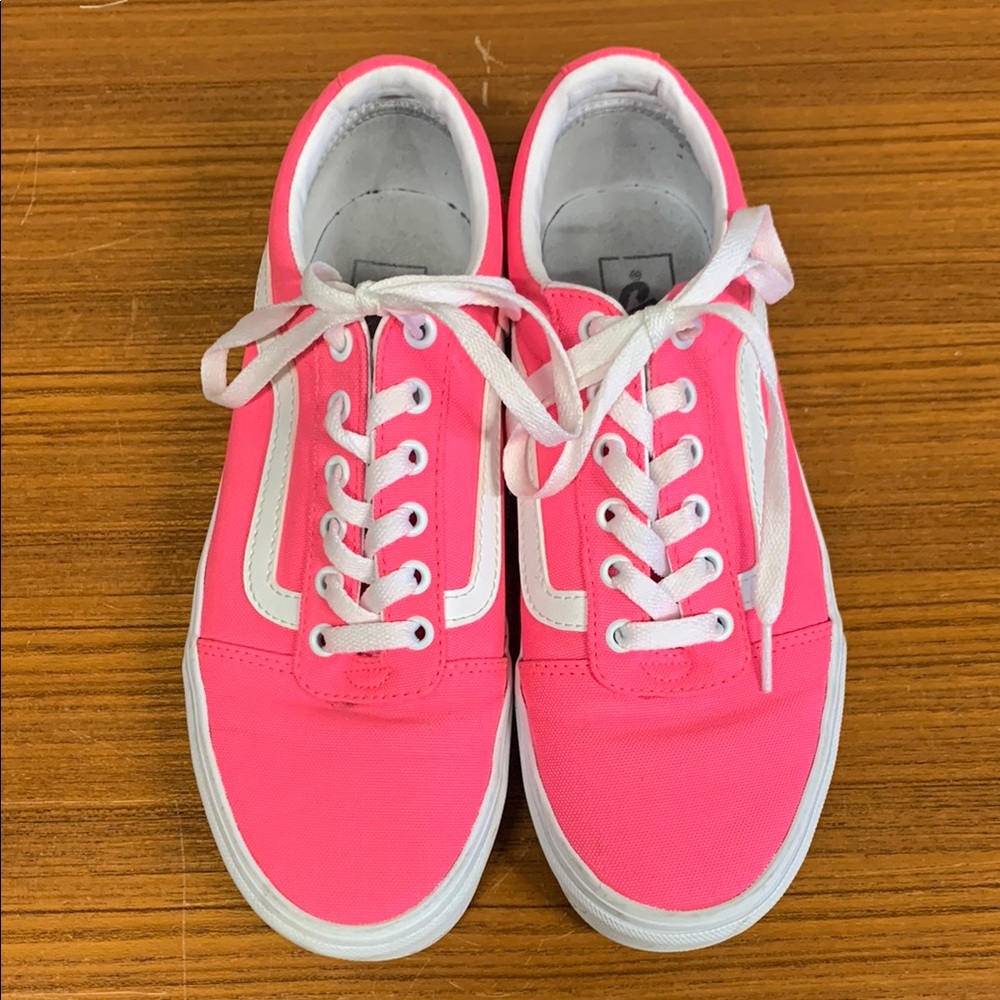 Women’s VANS Old Skool Neon Pink Sneakers